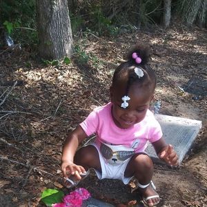 Meet your Posher, Laraja